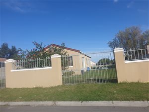 3 Bed House in Matroosfontein