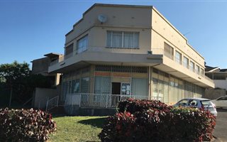 Commercial space in Umhlatuzana