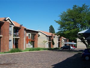 2 Bed Townhouse in Rynfield
