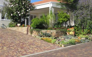 2 Bedroom House in Hunters Estate