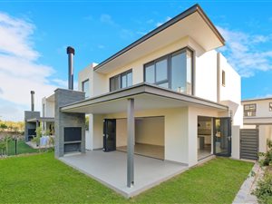3 Bed House in Steyn City