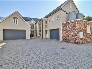 5 Bed House in Irene