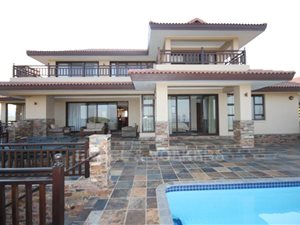 5 Bed Duplex in Port Edward