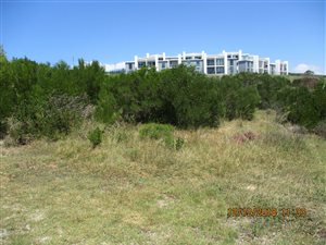 800 m² Land available in Island View
