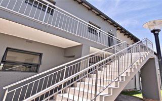 2 Bedroom Townhouse in Brentwood