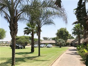 2200 m² Commercial space in Pomona