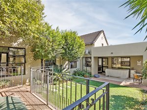 3 Bed House in Cedar Lakes