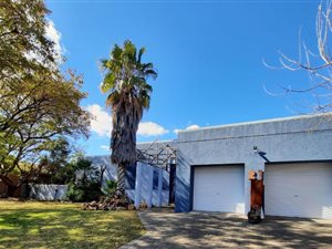3 Bed House in Pentagon Park