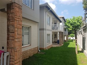 2 Bedroom Apartment in Fourways