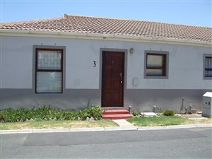 2 Bed Townhouse in Gordons Bay Central