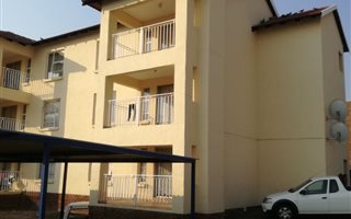 2 Bedroom Apartment in Rensburg