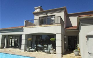 4 Bedroom House in Mossel Bay Golf Estate