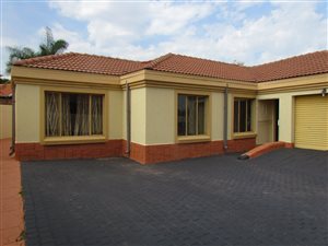 3 Bed House in Thatchfield
