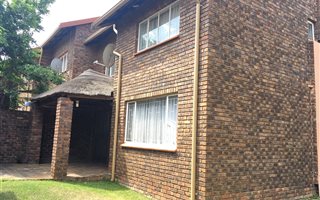3 Bedroom Townhouse in Garsfontein