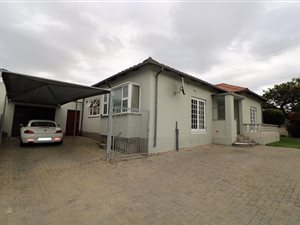 3 Bed House in Baysville