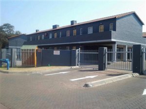 2 Bed Apartment in Pollak Park