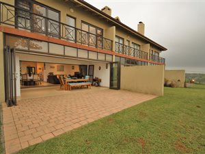 4 Bed Duplex in Sheffield Beach