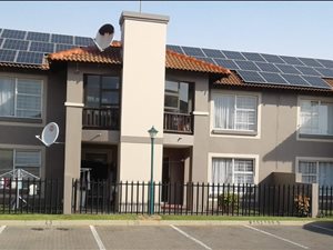2 Bed Townhouse in Van Dyk Park