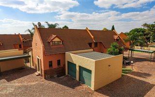 3 Bedroom Duplex in Equestria