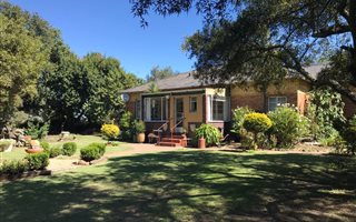 182 ha Farm in Leandra