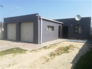 2 Bed House in Malibu Village