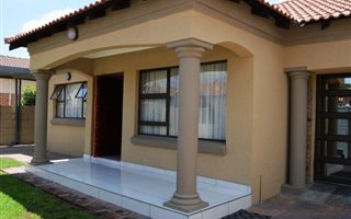 4 Bedroom House in Ivy Park