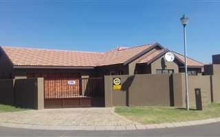 3 Bedroom Townhouse in Ben Fleur