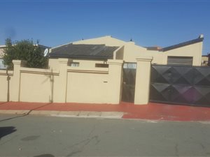 3 Bed House in Orlando West