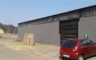 915 m² Industrial space in Primrose