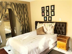 1 Bed Apartment in Weltevreden Park