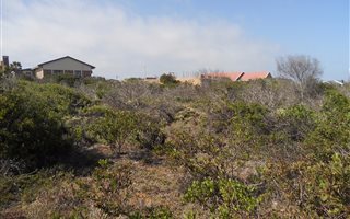 616 m² Land available in Boggomsbaai