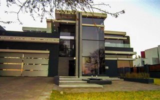 4 Bedroom House in Midstream Hill