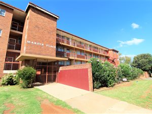 2 Bedroom Flat in Marlands