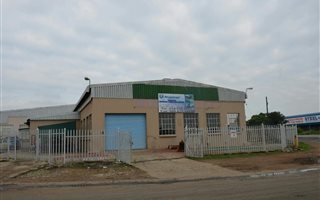 1020 m² Industrial space in Rustenburg North