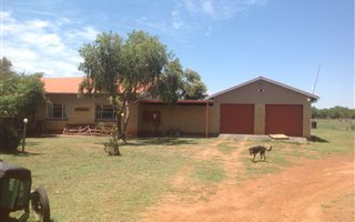 3 Bedroom House in Kameelfontein and surrounds