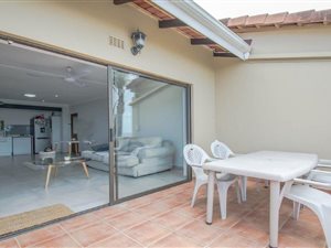 2 Bedroom Apartment in Shakas Rock