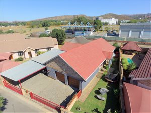 3 Bed Townhouse in Waterval East