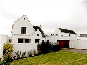 3 Bed Duplex in Dormehlsdrift