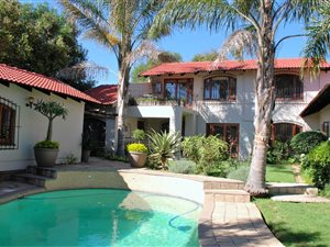 4 Bed House in The Gardens