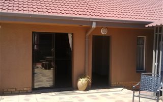 2 Bedroom Townhouse in Vereeniging