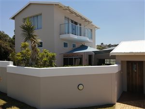 5 Bed House in Seaside Longships