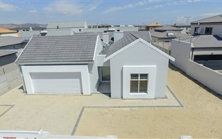 4 Bedroom House in Parklands North