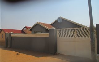 3 Bedroom House in Kagiso
