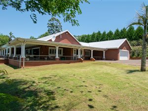 4 Bedroom House in Summerveld