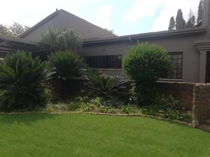 4 Bed House in Gholfsig