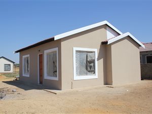 2 Bed House in Vanderbijlpark CE3