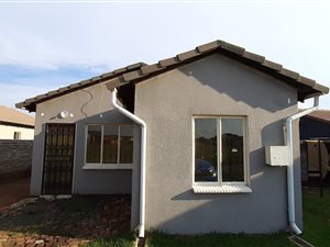 3 Bed House in Windmill Park