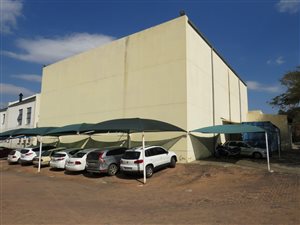 2600 m² Commercial space in Lonehill