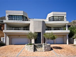 7 Bed House in Mountainside