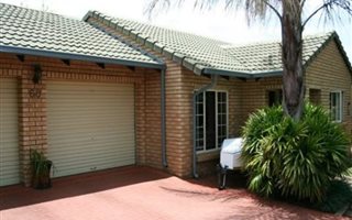 2 Bedroom Simplex in Eldoraigne
